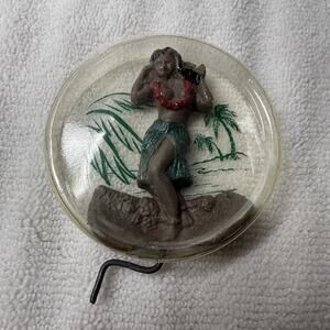 Hawaiian crank wind Hula Girl Fanette co. rubber figure that twist functions